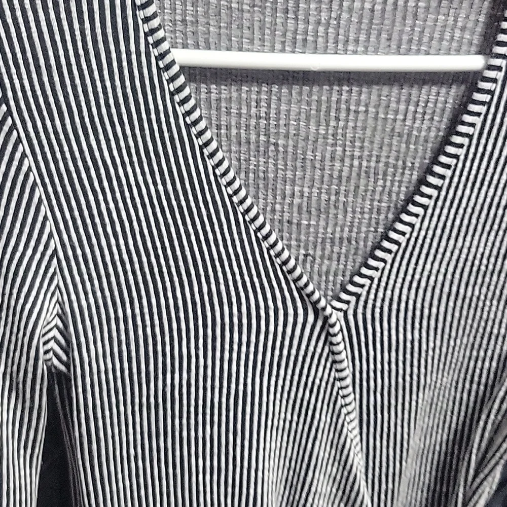 Black and white stripped blouse size Small. Long sleeves - Picture 2 of 7